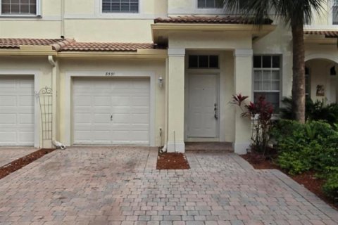 Touwnhouse à Miramar, Floride 3 chambres, 155.05 m2 № 2369782
