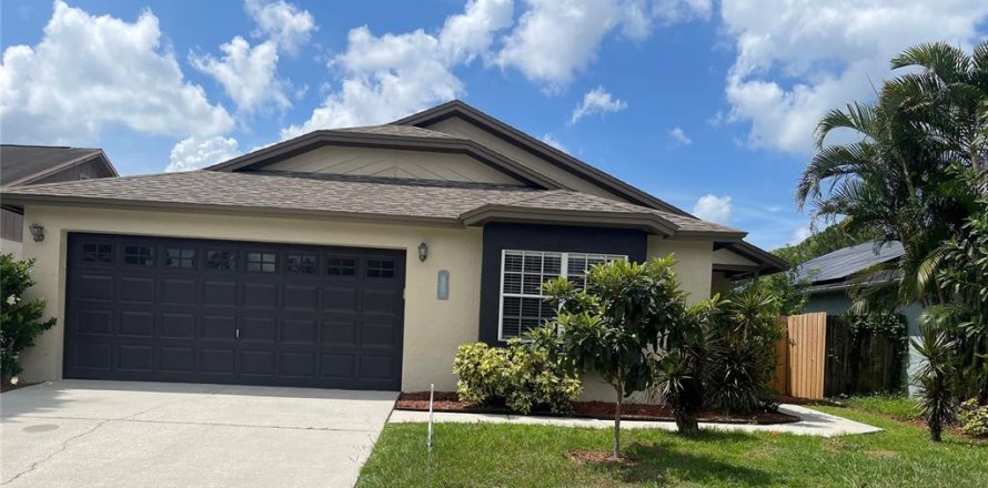 Villa ou maison à Brandon, Floride 3 chambres, 130.99 m2 № 1893684