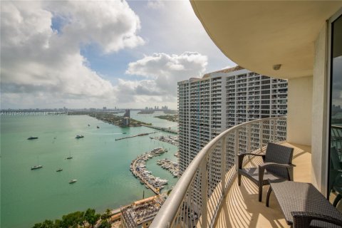 Copropriété à louer à Miami, Floride: 2 chambres, 97.36 m2 № 2077208 - photo 3