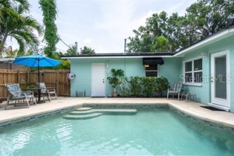 House in Saint Petersburg, Florida 3 bedrooms, 130.25 sq.m. № 1670050 - photo 29