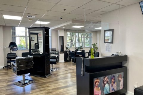 Condominio en alquiler en Miami Beach, Florida, 2 dormitorios, 95.69 m2 № 1999166 - foto 26