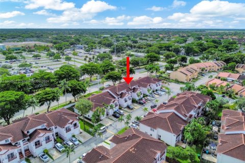 Condo in Miami, Florida, 3 bedrooms  № 1710639 - photo 6