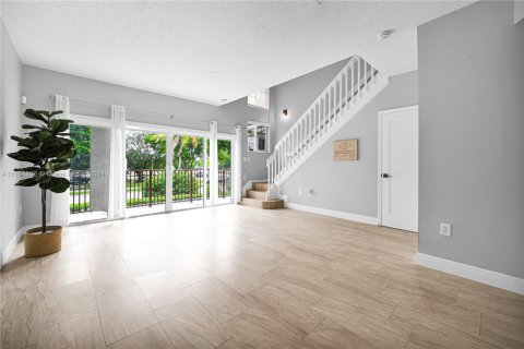 Condo in Miami, Florida, 3 bedrooms  № 1710639 - photo 14