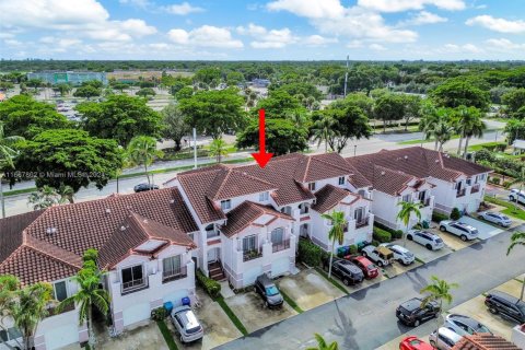 Condo in Miami, Florida, 3 bedrooms  № 1710639 - photo 5