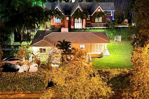 Дом в Майами, Флорида 3 спальни, 190.17м2 № 2010522