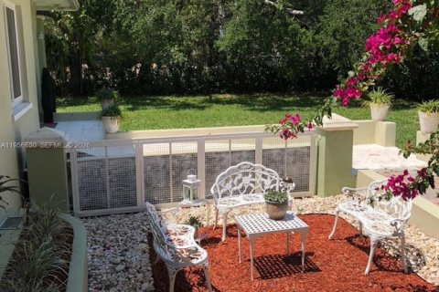 Снять в аренду виллу или дом в Майами, Флорида 3 спальни, 190.17м2, № 2010522 - фото 22