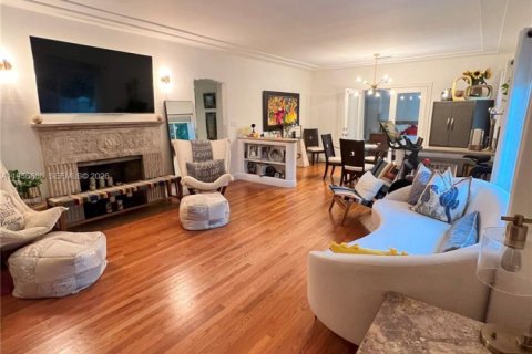 Снять в аренду виллу или дом в Майами, Флорида 3 спальни, 190.17м2, № 2010522 - фото 13