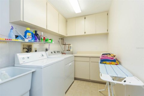 Купить виллу или дом в Хомосасса, Флорида 12 комнат, 221.66м2, № 2144005 - фото 30