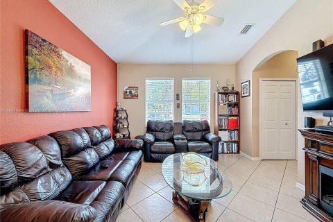 Casa en venta en Homestead, Florida, 4 dormitorios, 154.4 m2 № 1892446 - foto 20