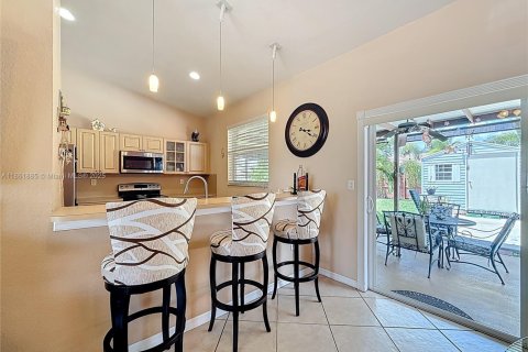 Casa en venta en Homestead, Florida, 4 dormitorios, 154.4 m2 № 1892446 - foto 21