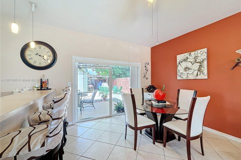 Casa en venta en Homestead, Florida, 4 dormitorios, 154.4 m2 № 1892446 - foto 22