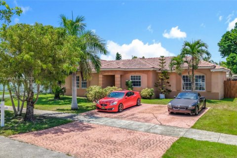 Casa en venta en Homestead, Florida, 4 dormitorios, 154.4 m2 № 1892446 - foto 5