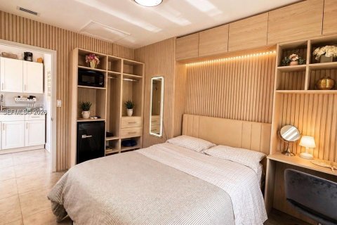 Immobilier commercial à louer à Miami, Floride: 1 chambre, 176.33 m2 № 2436618 - photo 11
