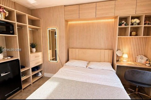 Immobilier commercial à louer à Miami, Floride: 1 chambre, 176.33 m2 № 2436618 - photo 10