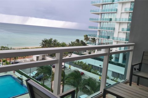 Copropriété à louer à Miami Beach, Floride: 2 chambres, 87.61 m2 № 1859884 - photo 3