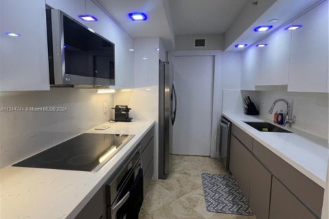 Copropriété à louer à Miami Beach, Floride: 2 chambres, 87.61 m2 № 1859884 - photo 20