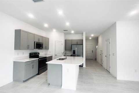 Townhouse in Sarasota, Florida 3 bedrooms, 127.55 sq.m. № 1765754 - photo 8