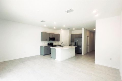 Townhouse in Sarasota, Florida 3 bedrooms, 127.55 sq.m. № 1765754 - photo 10