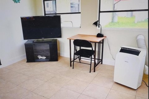 Casa en alquiler en Sarasota, Florida, 3 dormitorios, 113.34 m2 № 1815741 - foto 16