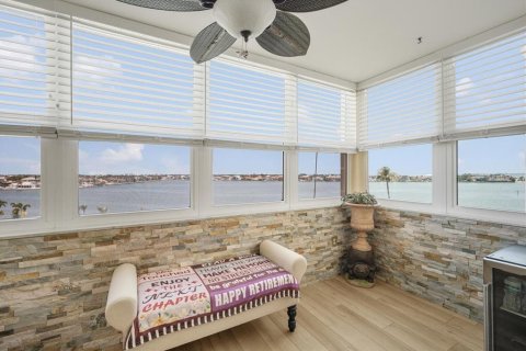 Copropriété à vendre à Saint Petersburg, Floride: 1 chambre, 98.48 m2 № 1740164 - photo 15