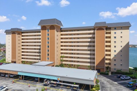 Copropriété à vendre à Saint Petersburg, Floride: 1 chambre, 98.48 m2 № 1740164 - photo 24