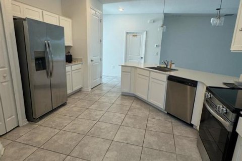 Villa ou maison à louer à Winter Haven, Floride: 3 chambres, 195.93 m2 № 2433604 - photo 3