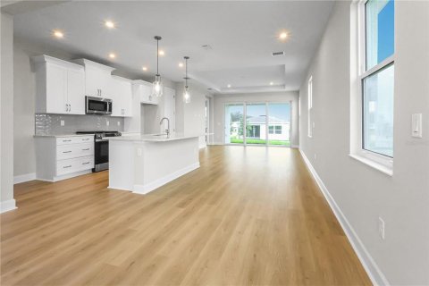 Casa en venta en Lady Lake, Florida, 2 dormitorios, 133.22 m2 № 2151511 - foto 12