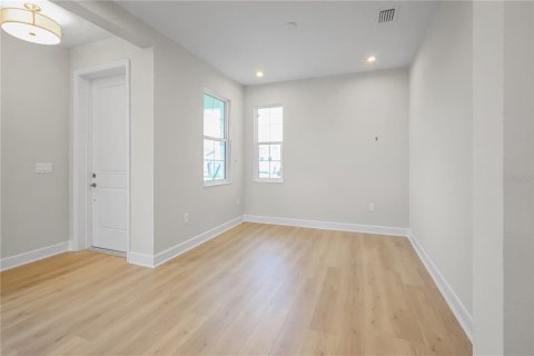 Casa en venta en Lady Lake, Florida, 2 dormitorios, 133.22 m2 № 2151511 - foto 5