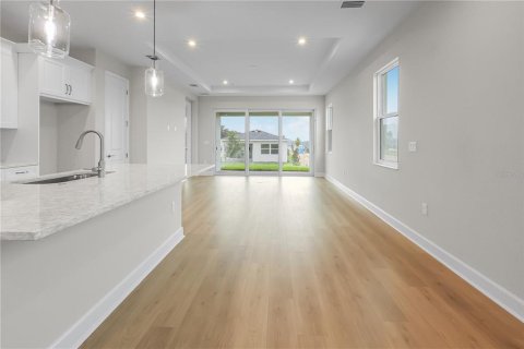 Casa en venta en Lady Lake, Florida, 2 dormitorios, 133.22 m2 № 2151511 - foto 7
