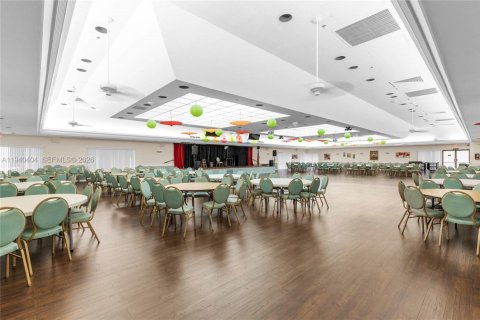 Copropriété à vendre à Sunrise, Floride: 2 chambres, 131.92 m2 № 1998290 - photo 14