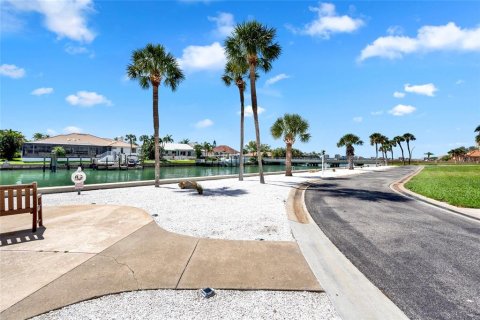 Condominio en venta en Saint Petersburg, Florida, 2 dormitorios, 104.98 m2 № 2229573 - foto 22