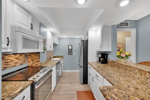 Condominio en venta en Saint Petersburg, Florida, 2 dormitorios, 104.98 m2 № 2229573 - foto 12