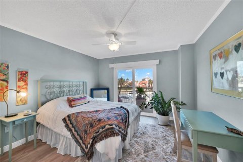 Condominio en venta en Saint Petersburg, Florida, 2 dormitorios, 104.98 m2 № 2229573 - foto 17