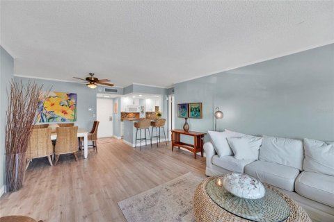 Condominio en venta en Saint Petersburg, Florida, 2 dormitorios, 104.98 m2 № 2229573 - foto 10
