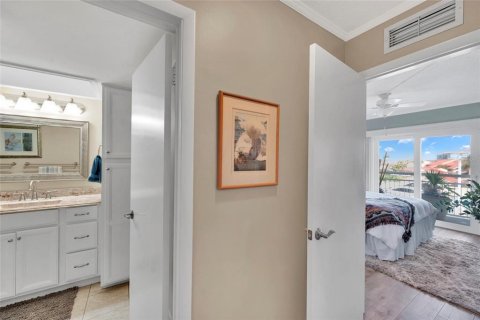 Condominio en venta en Saint Petersburg, Florida, 2 dormitorios, 104.98 m2 № 2229573 - foto 16