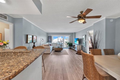 Condominio en venta en Saint Petersburg, Florida, 2 dormitorios, 104.98 m2 № 2229573 - foto 11