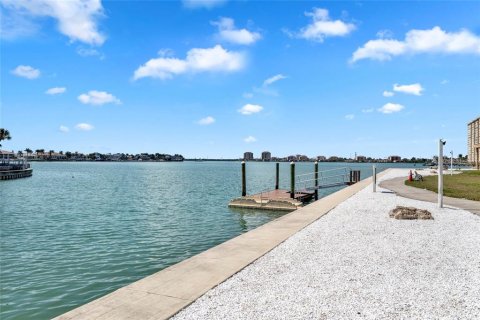 Condominio en venta en Saint Petersburg, Florida, 2 dormitorios, 104.98 m2 № 2229573 - foto 23