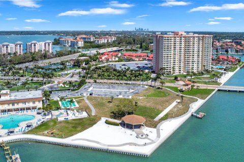 Condominio en venta en Saint Petersburg, Florida, 2 dormitorios, 104.98 m2 № 2229573 - foto 20