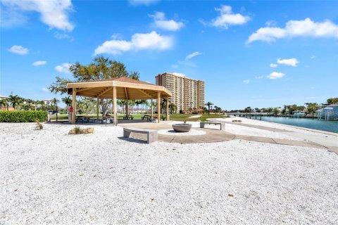 Condominio en venta en Saint Petersburg, Florida, 2 dormitorios, 104.98 m2 № 2229573 - foto 24