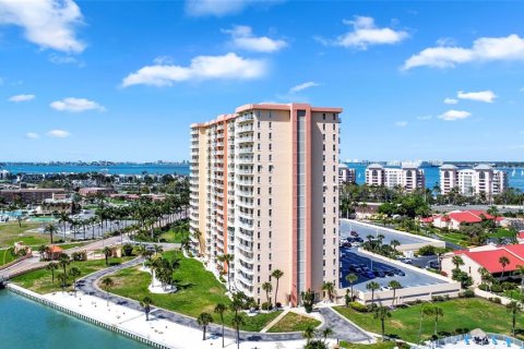 Condominio en venta en Saint Petersburg, Florida, 2 dormitorios, 104.98 m2 № 2229573 - foto 5