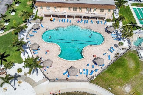 Condominio en venta en Saint Petersburg, Florida, 2 dormitorios, 104.98 m2 № 2229573 - foto 26