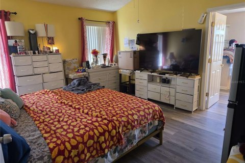 House in Palm Coast, Florida 4 bedrooms, 171.13 sq.m. № 2106430 - photo 12
