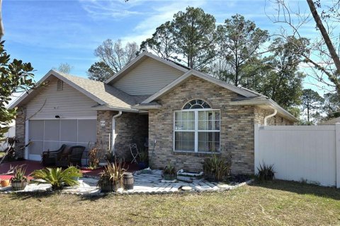 House in Palm Coast, Florida 4 bedrooms, 171.13 sq.m. № 2106430
