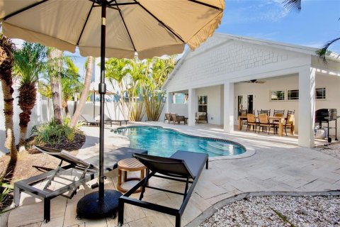 Casa en venta en Anna Maria, Florida, 2 dormitorios, 103.03 m2 № 2125509 - foto 4