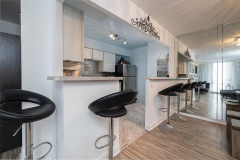 Condominio en venta en Daytona Beach, Florida, 1 dormitorio, 73.95 m2 № 1827643 - foto 9