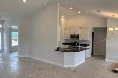 House in Dunnellon, Florida 4 bedrooms, 201.51 sq.m. № 1905249 - photo 4