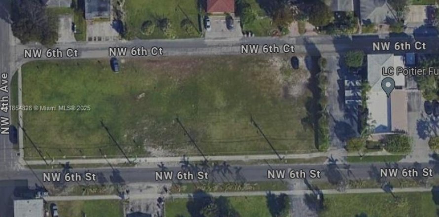 Propiedad comercial en Pompano Beach, Florida № 1962514