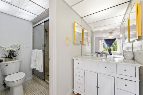 Condo in Sunrise, Florida, 2 bedrooms  № 2182199 - photo 8