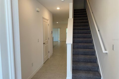 Townhouse in San Antonio, Florida 3 bedrooms, 157.38 sq.m. № 1685471 - photo 8