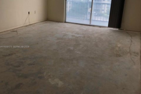 Condo in Aventura, Florida, 2 bedrooms  № 2152657 - photo 6